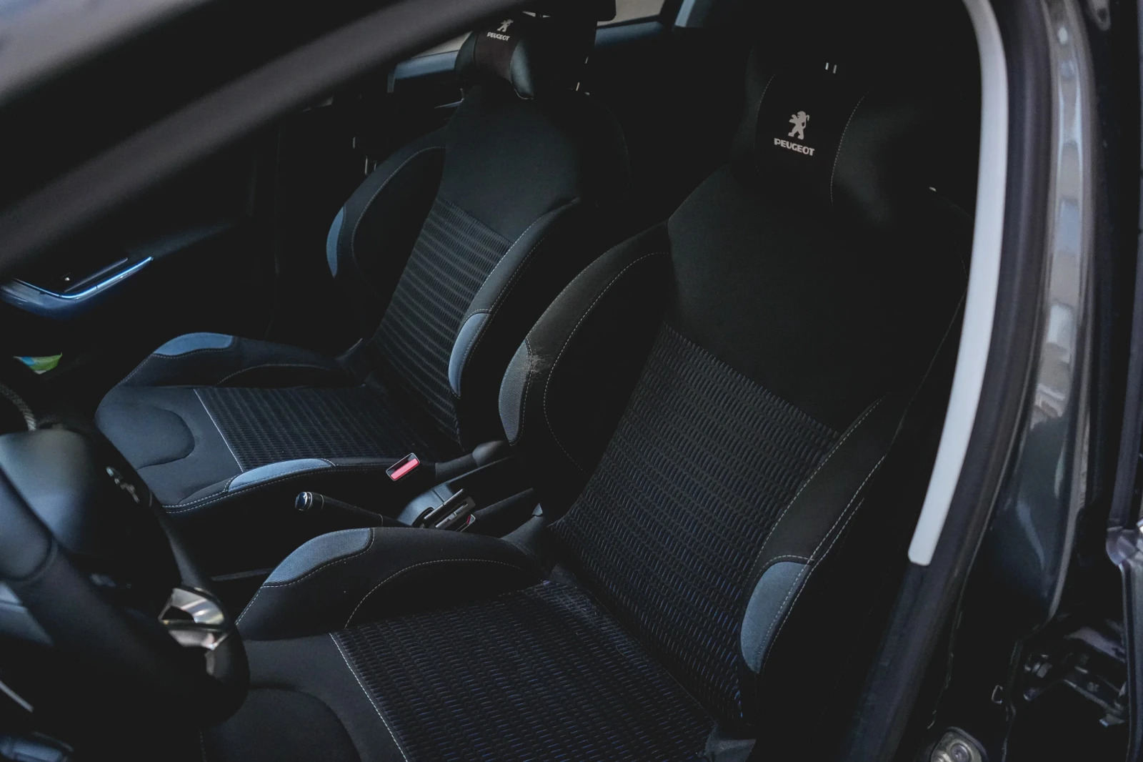 Peugeot 208 1.6 eHDi - изображение 9