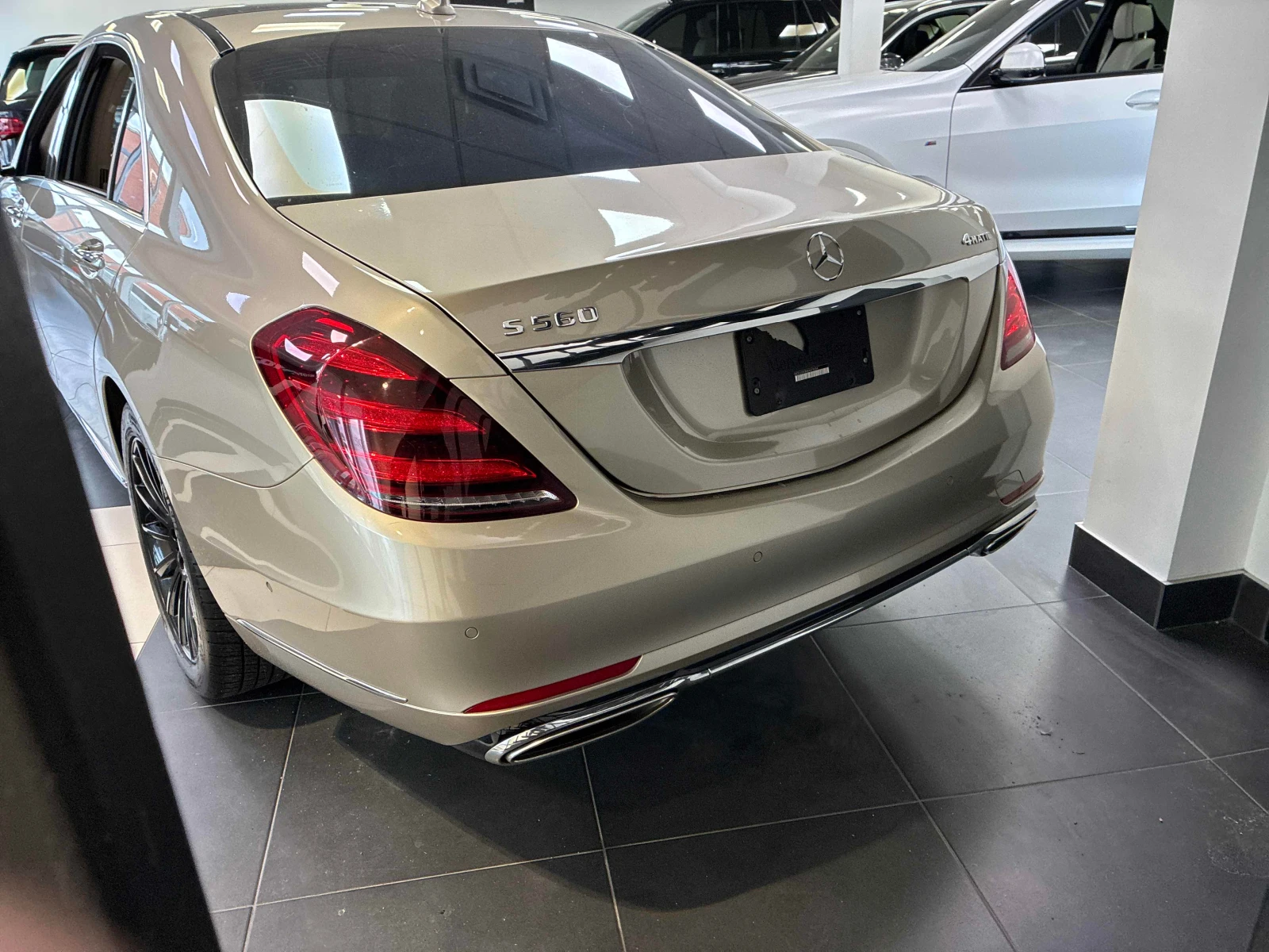 Mercedes-Benz S 560 4MATIC/DISTRONIC/������/���������/������� ������� | Mobile.bg � ����������� 4