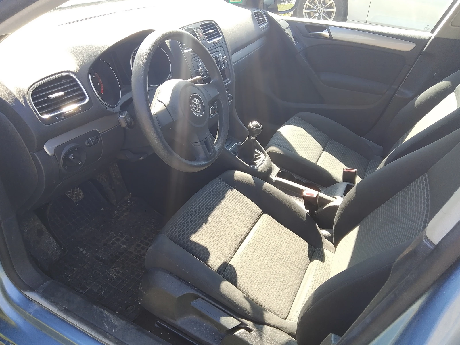 VW Golf 1.4i, снимка 9 - Автомобили и джипове - 54503849