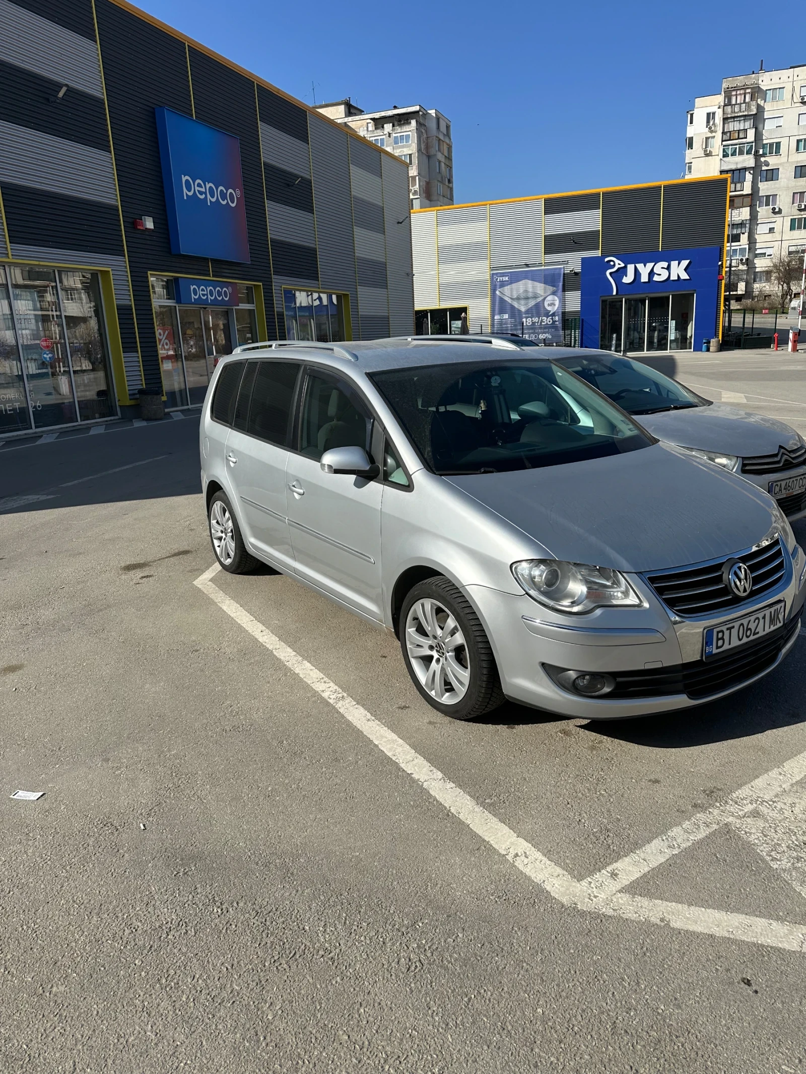 VW Touran, снимка 2 - Автомобили и джипове - 54574702