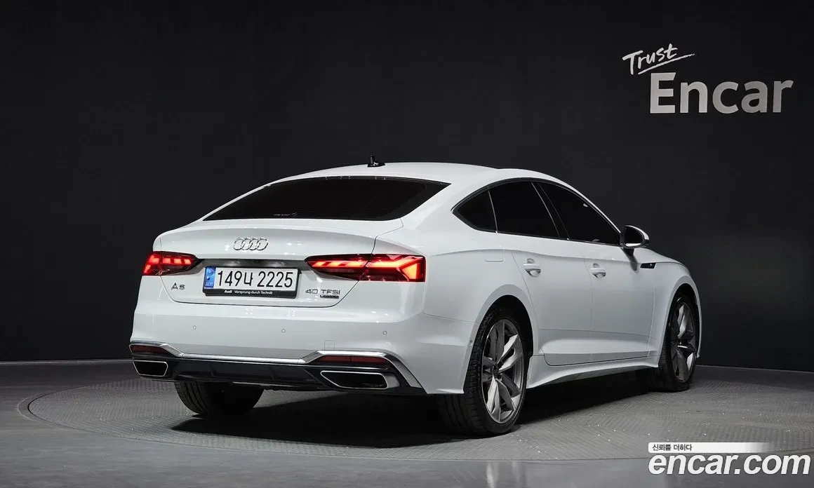 Audi A5 40 TFSI Quattro Sportback, Distronoc, HeadUp, Обду, снимка 2 - Автомобили и джипове - 54615314