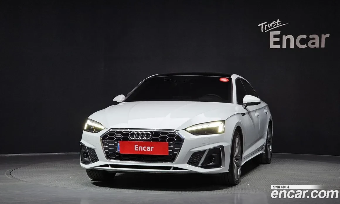 Audi A5 40 TFSI Quattro Sportback, Distronoc, HeadUp, Обду, снимка 3 - Автомобили и джипове - 54615314