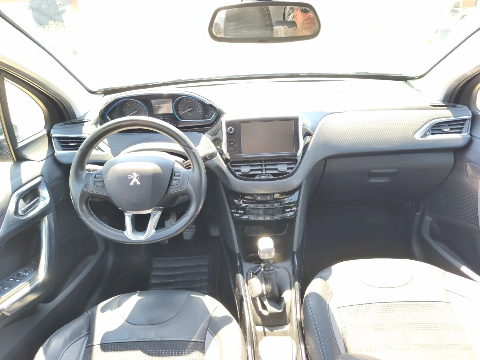 Peugeot 2008 Allure 120hp, снимка 14 - Автомобили и джипове - 54680347