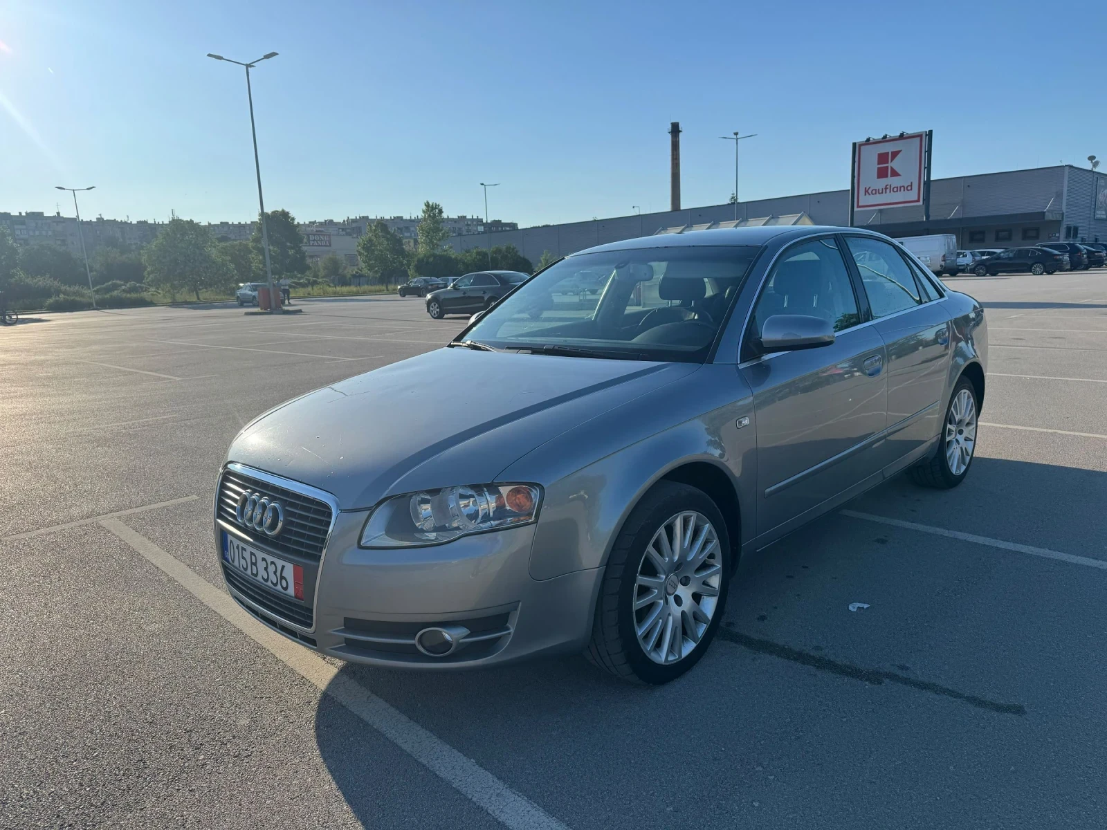 Audi A4 2.0pd klimatron , снимка 3 - Автомобили и джипове - 54839016