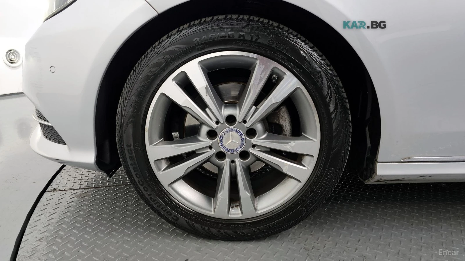 Mercedes-Benz E 220 * ПАНО* KEYLESS* Camera* ПОДГРЕВ* , снимка 5 - Автомобили и джипове - 55101441