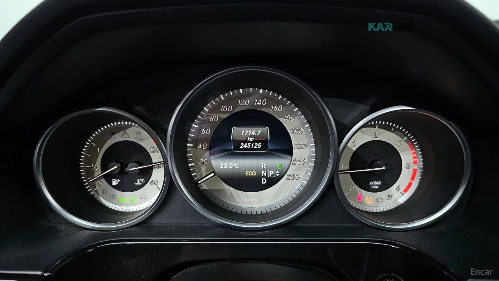 Mercedes-Benz E 220 * ПАНО* KEYLESS* Camera* ПОДГРЕВ* , снимка 8 - Автомобили и джипове - 55101441