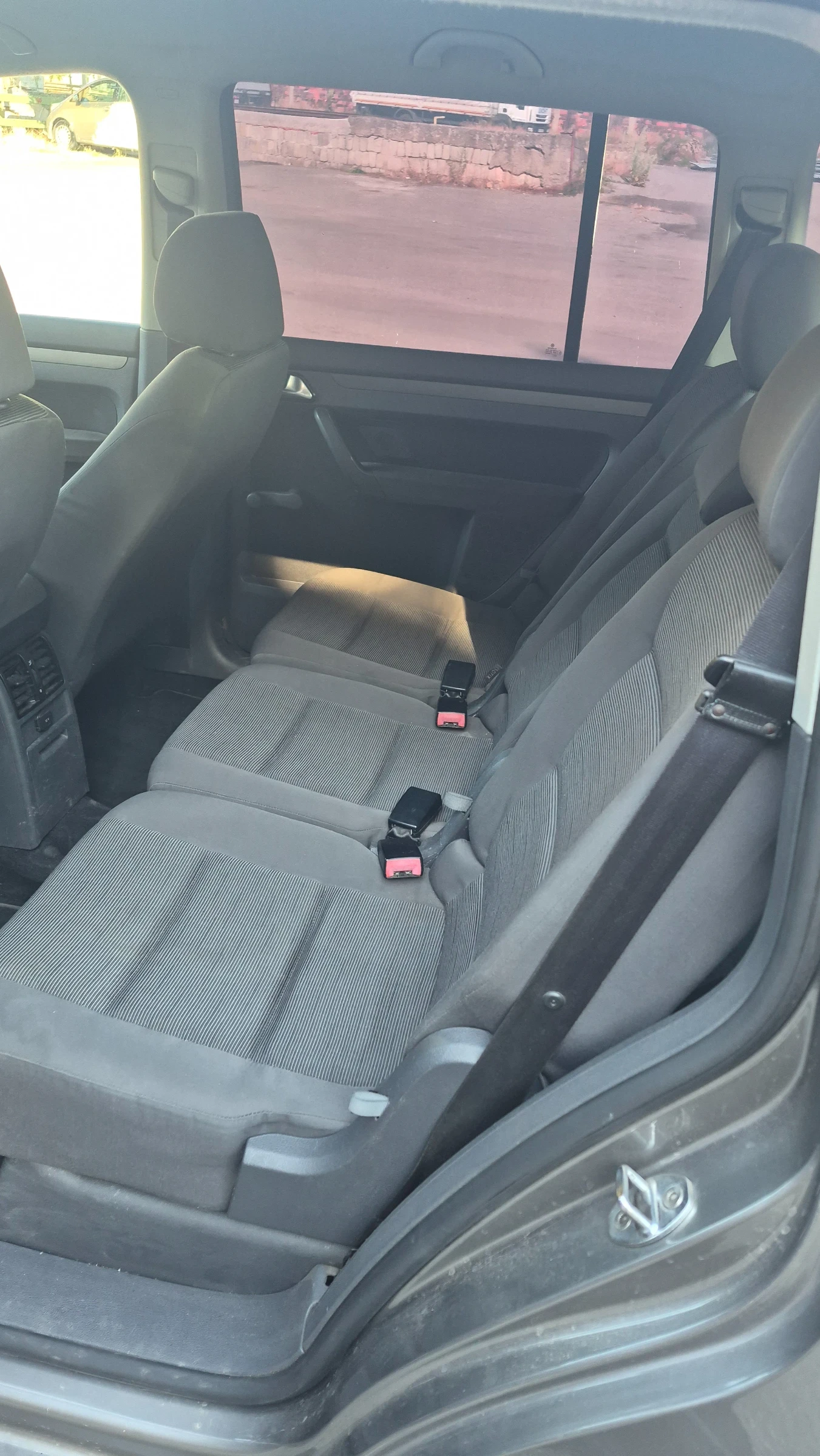 VW Touran 2.0 CNG ecofuel, снимка 9 - Автомобили и джипове - 55383488