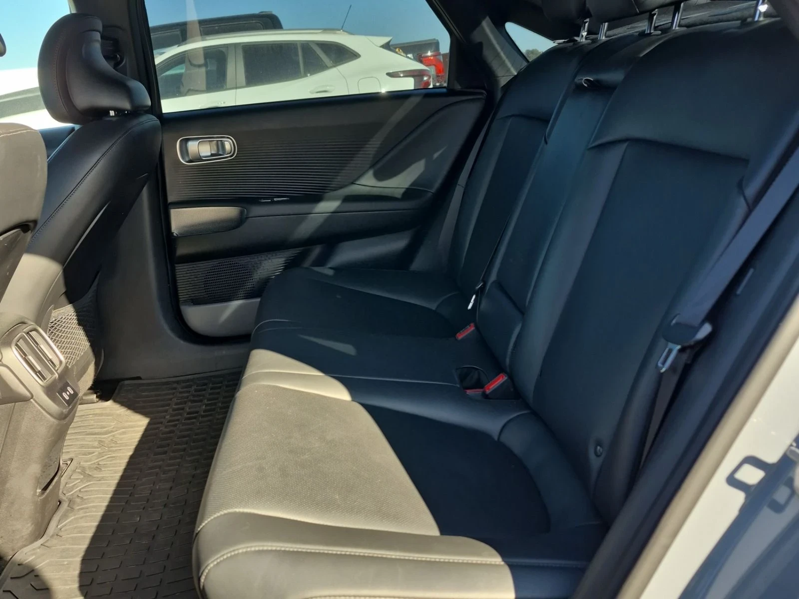 Hyundai Ioniq 6 PREFERRED* 360* Pano* HUD* �����* Blind Spot*  | Mobile.bg � ����������� 11