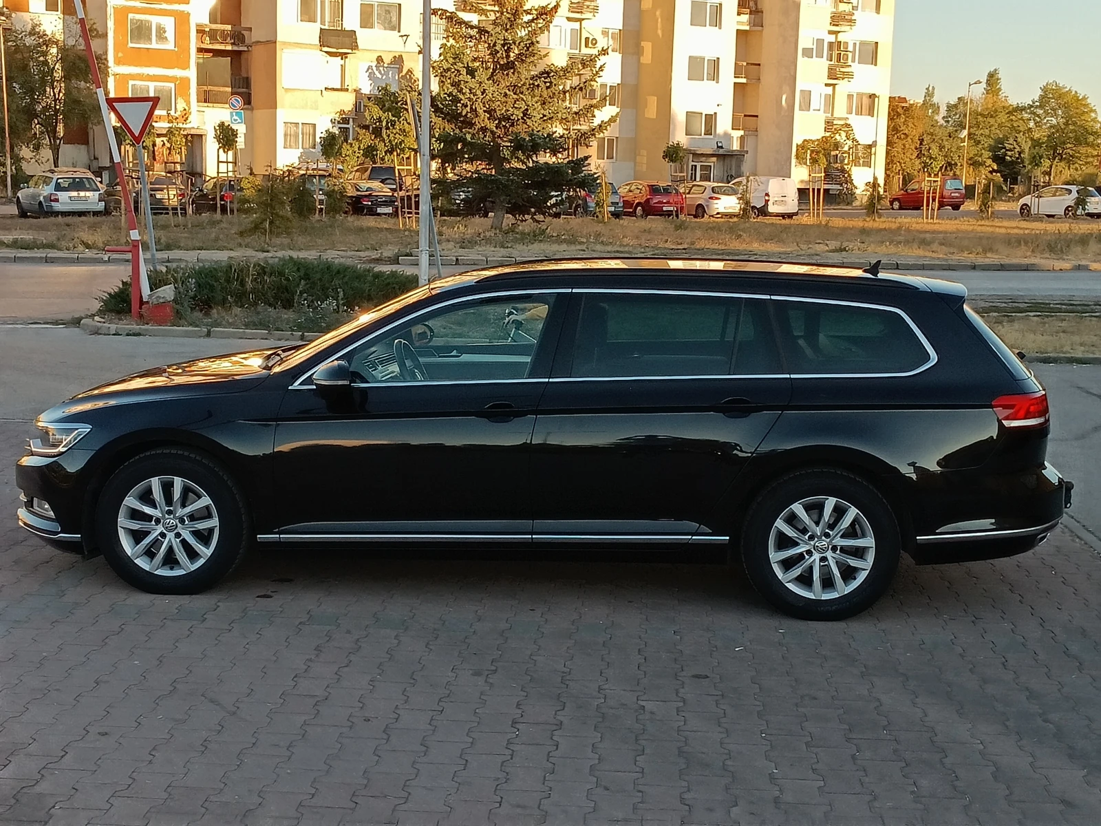 VW Passat COMFORTLINE, РЕАЛНИ КМ, снимка 5 - Автомобили и джипове - 56364430