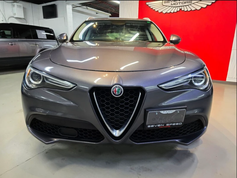 Alfa Romeo Stelvio  2018 Alfa Romeo Stelvio Sport