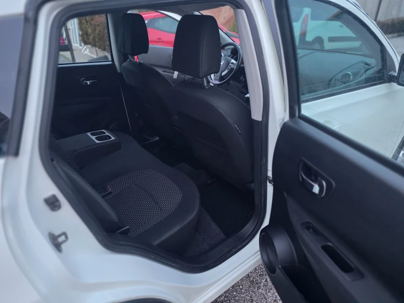 Nissan Qashqai 1.5 DCI 6 скорости , снимка 10 - Автомобили и джипове - 52997214