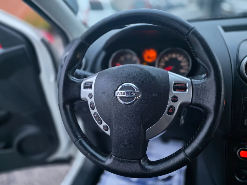 Nissan Qashqai 1.5 DCI 6 скорости , снимка 14 - Автомобили и джипове - 52997214