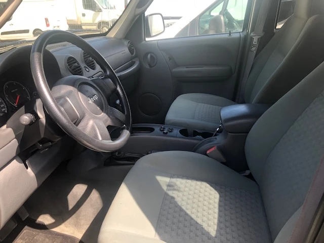 Jeep Cherokee, снимка 6 - Автомобили и джипове - 54771069