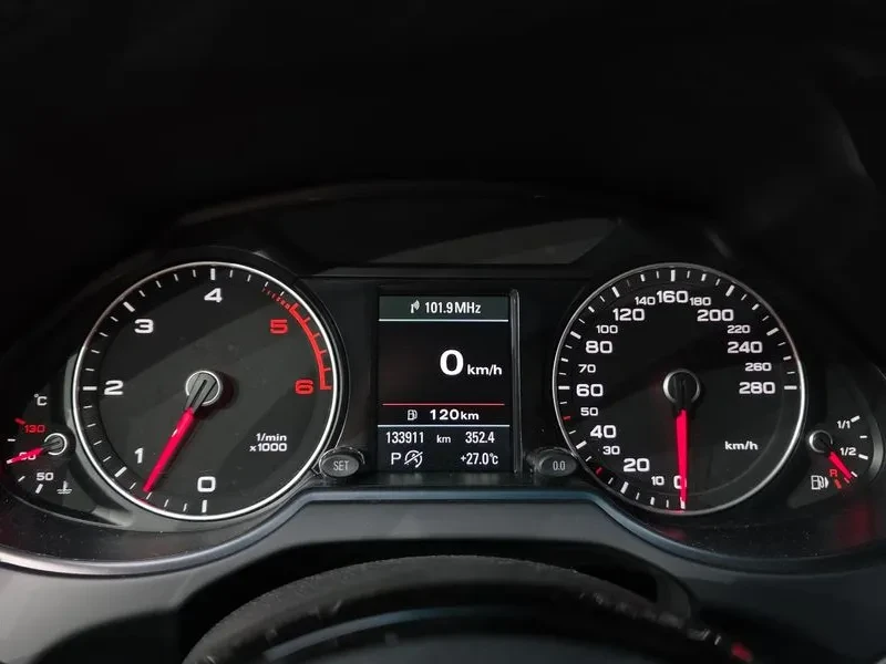 Audi Q5 3.0 TDI Quattro - САМО 30% АВАНС, снимка 8 - Автомобили и джипове - 56007925