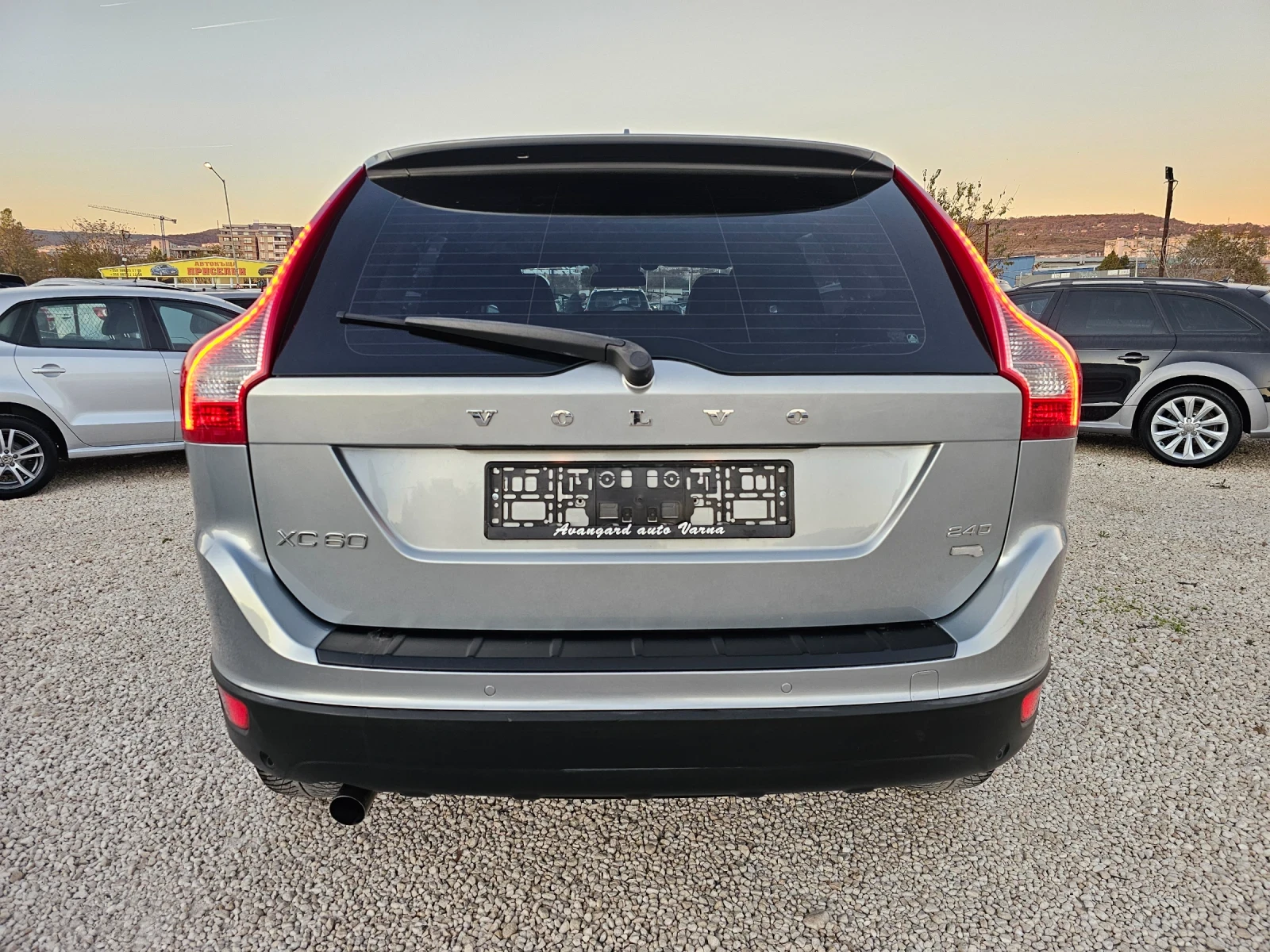 Volvo XC60 2.4D, 175к.с. - изображение 5