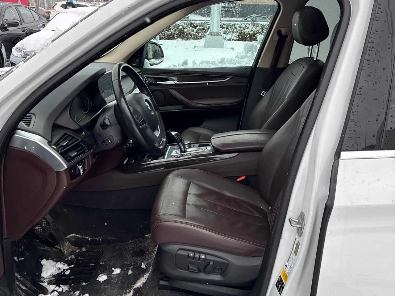 BMW X5 xDrive35i/CARFAX/ПАНОРАМА/ПРЕДСТАВИТЕЛСТВО НА BMW, снимка 10 - Автомобили и джипове - 53924090