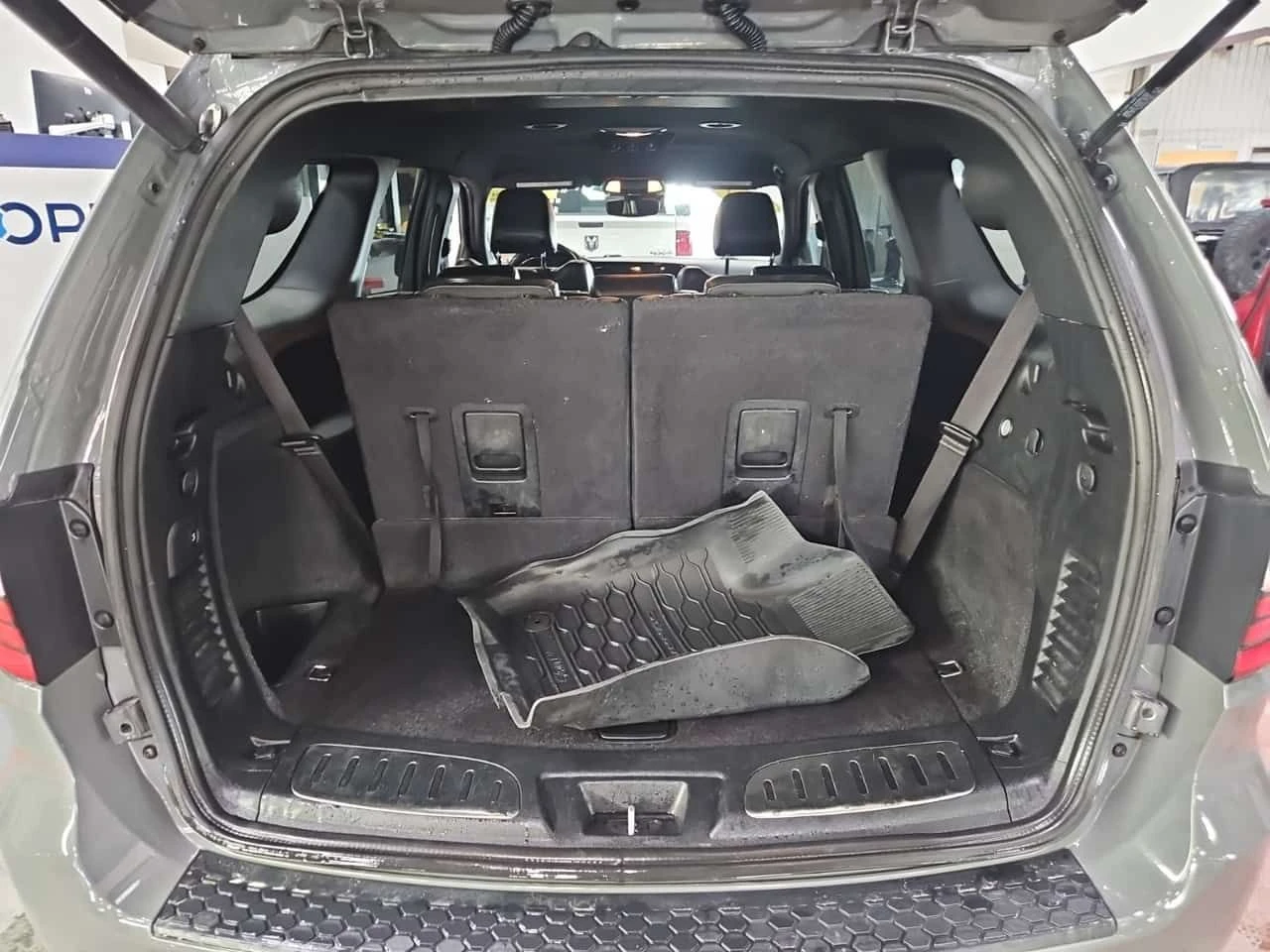 Dodge Durango * R/T * ДИСТРОНИК* ГЛАВНО ПРЕДСТАВИТЕЛСТВО* , снимка 15 - Автомобили и джипове - 54043713