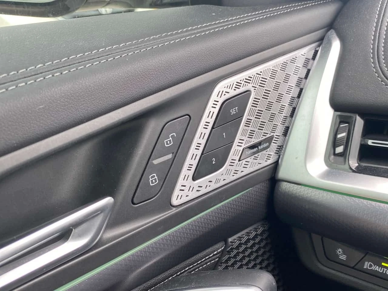 BMW X1 xDrive28i/360 CAM/ПАНОРАМА/ЛИЦЕНЗИРАН ПРОДАВАЧ, снимка 13 - Автомобили и джипове - 54116292