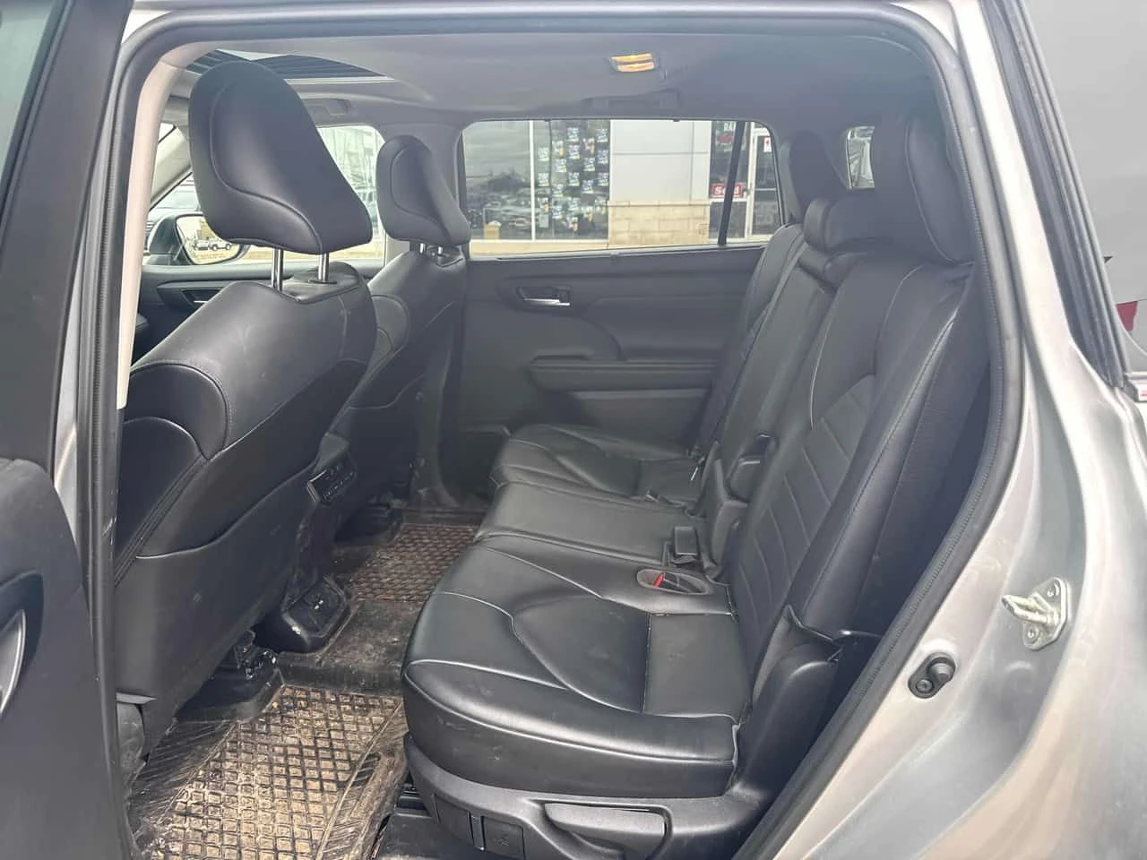 Toyota Highlander XLE/CARFAX/ПОДГРЕВИ/ШИБИДАХ/ЛИЦЕНЗИРАН ПРОДАВАЧ, снимка 14 - Автомобили и джипове - 54122888