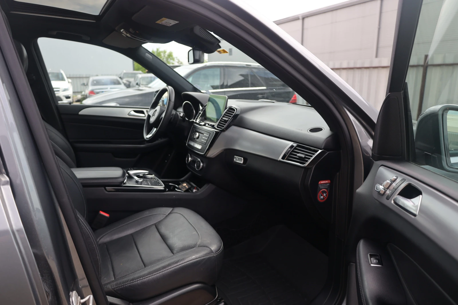 Mercedes-Benz GLE 350 d 4M 360KAM SzH KeyStart AHK 20Zoll iCarbg, снимка 8 - Автомобили и джипове - 54676886
