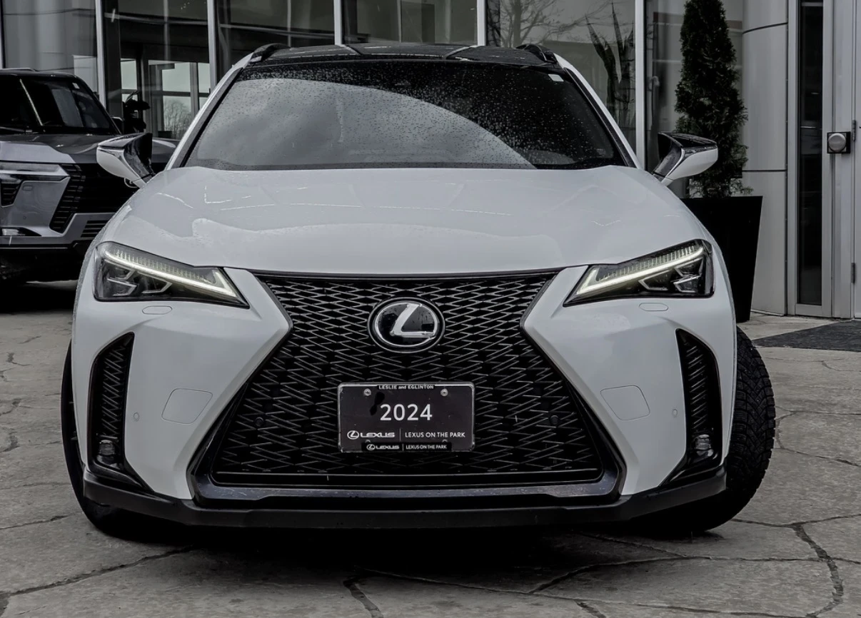 Lexus UX 250h F SPORT 2 * ОБДУХВАНЕ * ЧЕРВЕНА КОЖА * CARFAX * , снимка 2 - Автомобили и джипове - 54930380