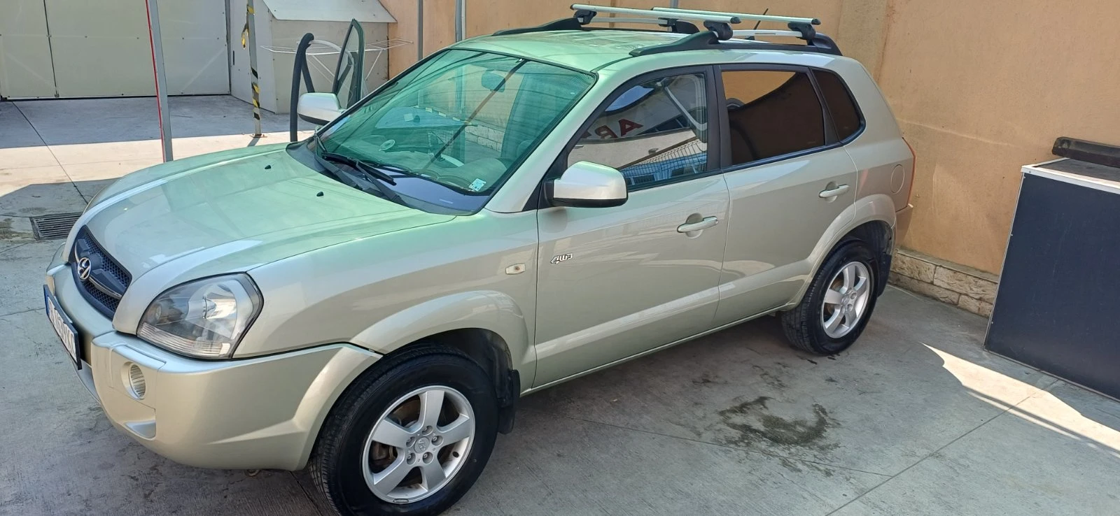Hyundai Tucson, снимка 4 - Автомобили и джипове - 55826512