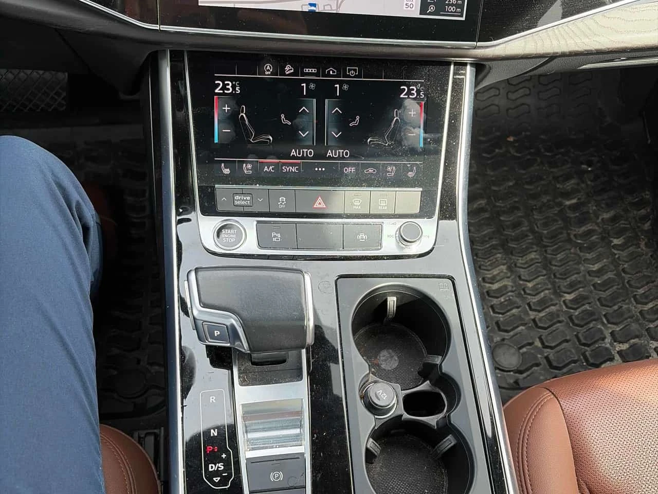 Audi Q7 / ОТ ПРЕДСТАВИТЕЛСТВО / ОБДУХВАНЕ / 360, снимка 11 - Автомобили и джипове - 56168606