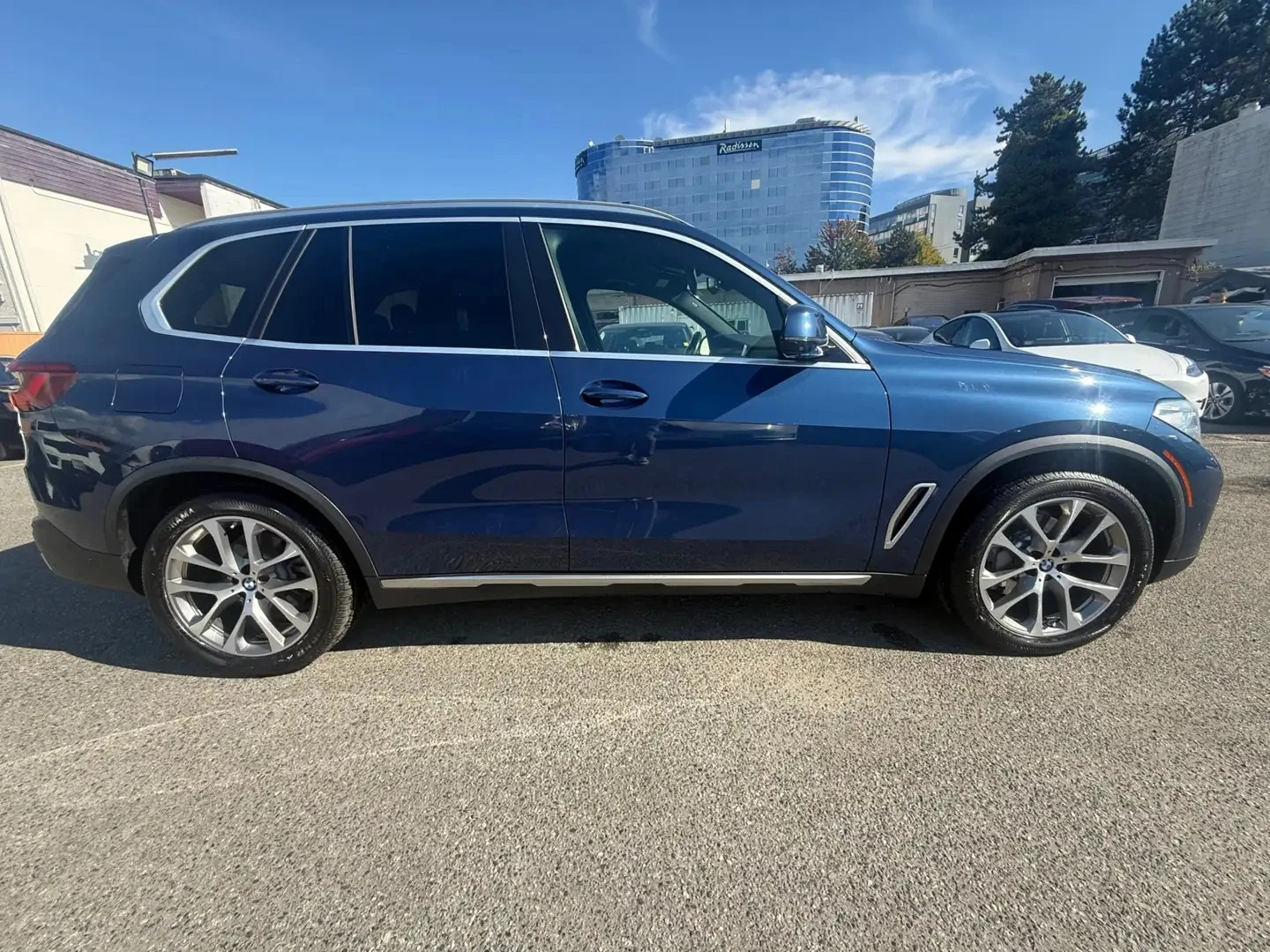 BMW X5 xDrive 40i* LASER* 360* �����* ����* H/K | Mobile.bg � ����������� 2