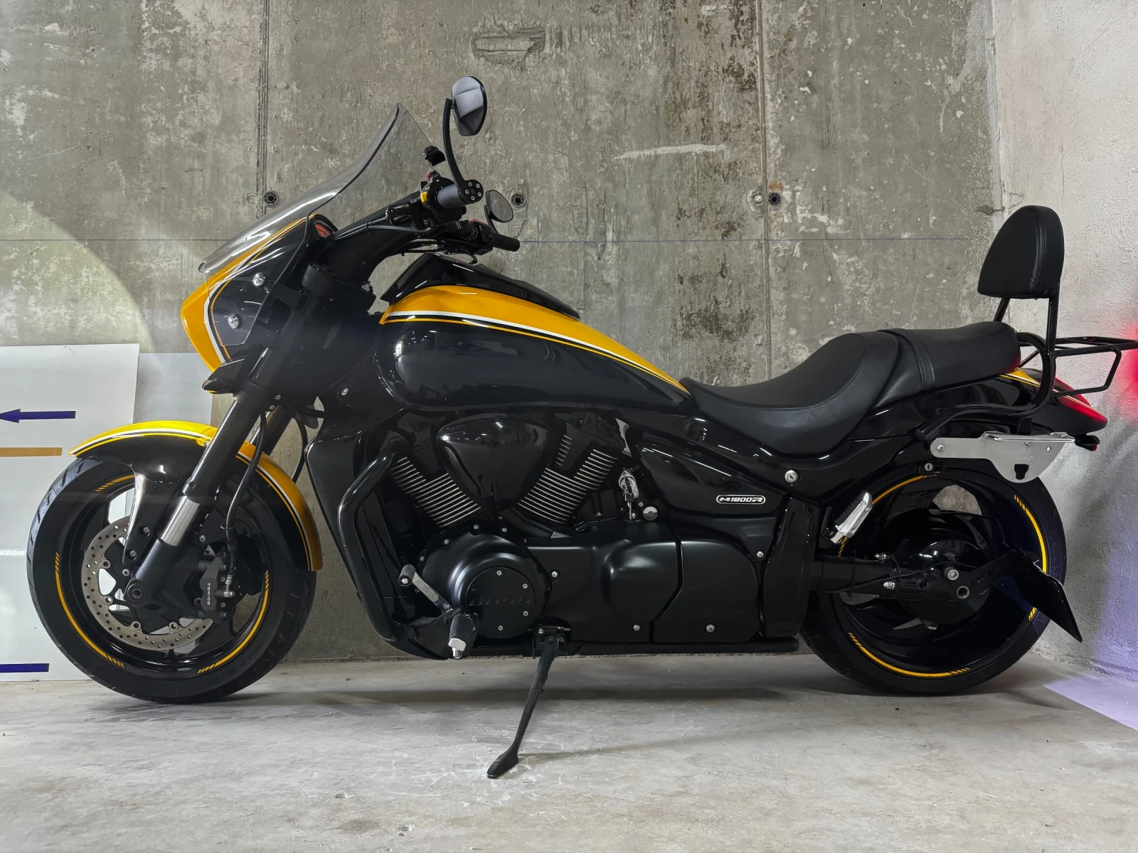 Suzuki Boulevard M109 R