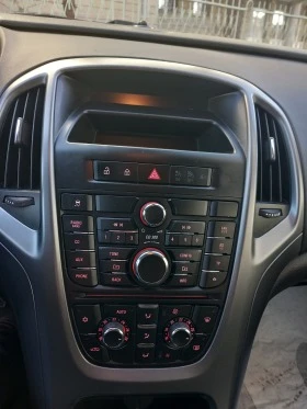 Opel Astra Sports Tourer, снимка 5