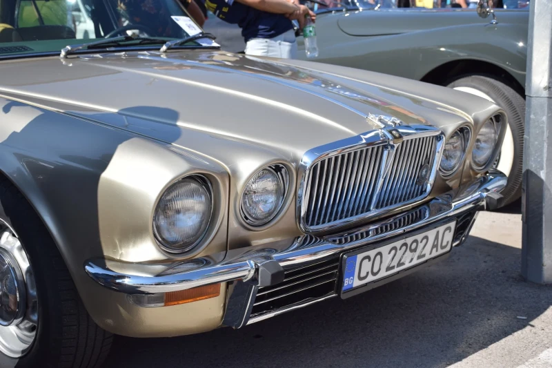 Jaguar Xj 4, 2 Long, снимка 1 - Автомобили и джипове - 49369970