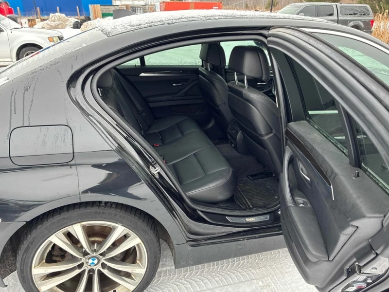 BMW 535 * 535d xDrive * CARFAX * БЕЗ ПЪРВОНАЧАЛНА ВНОСКА, снимка 16 - Автомобили и джипове - 53143064