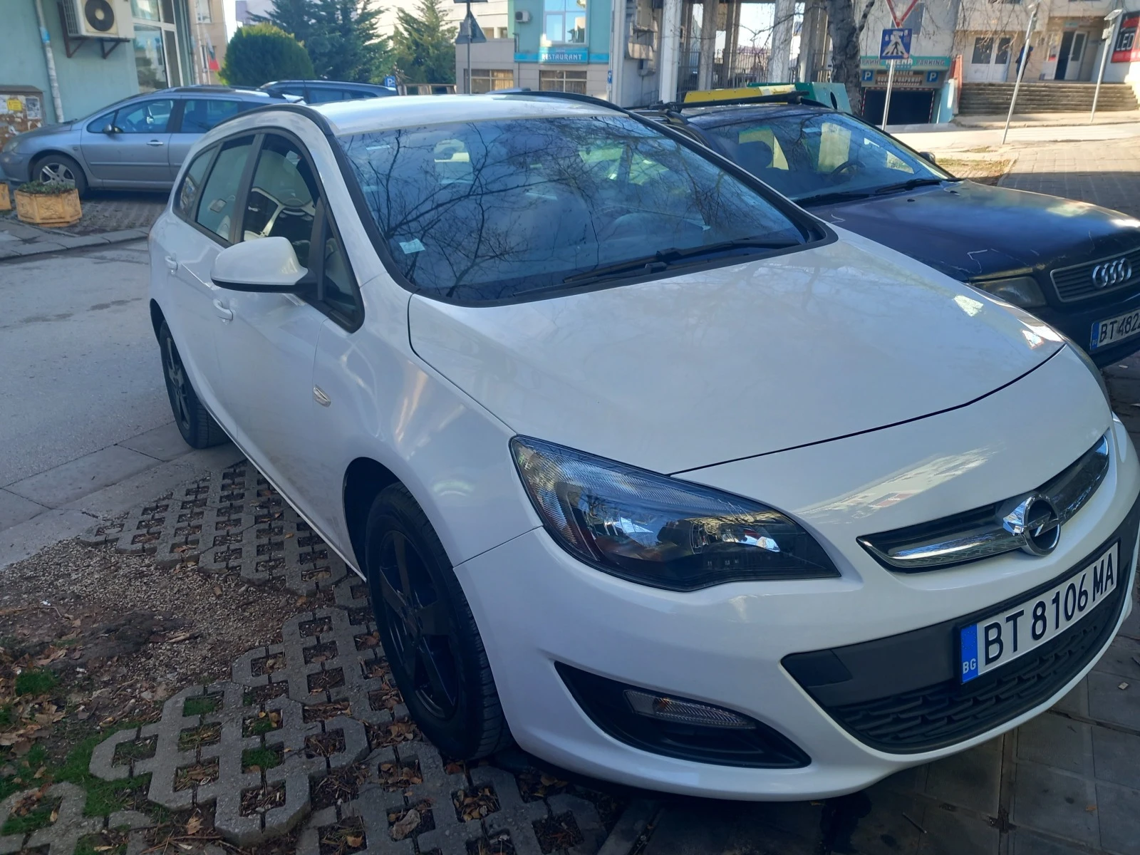 Opel Astra Sports Tourer - изображение 2