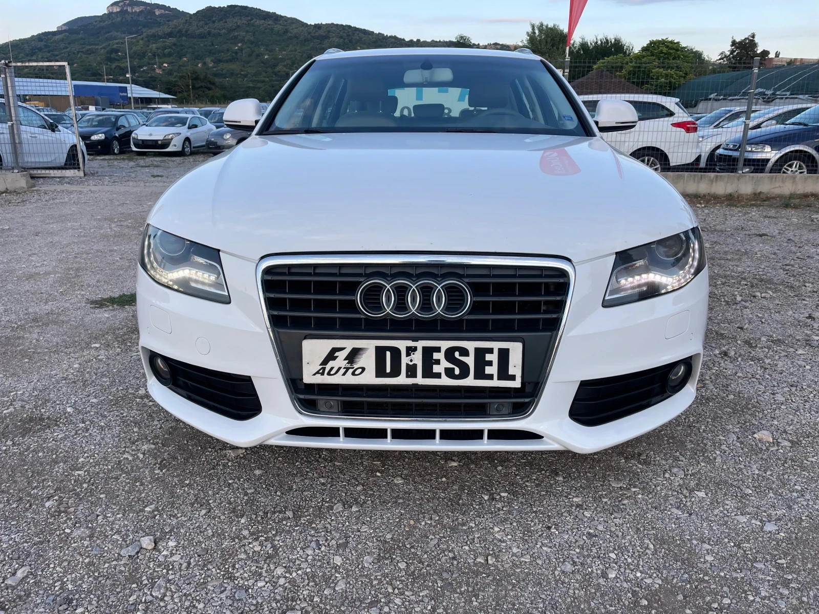 Audi A4 2.0TDI-143-LED-NAVI-KAMERA-ITALIA - изображение 2