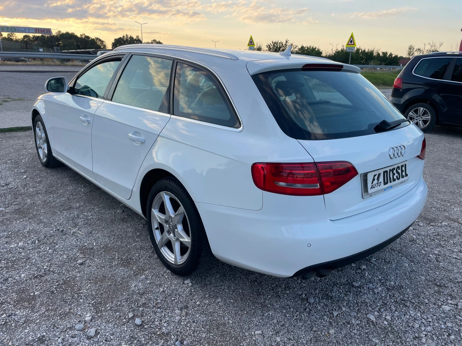 Audi A4 2.0TDI-143-LED-NAVI-KAMERA-ITALIA - изображение 10