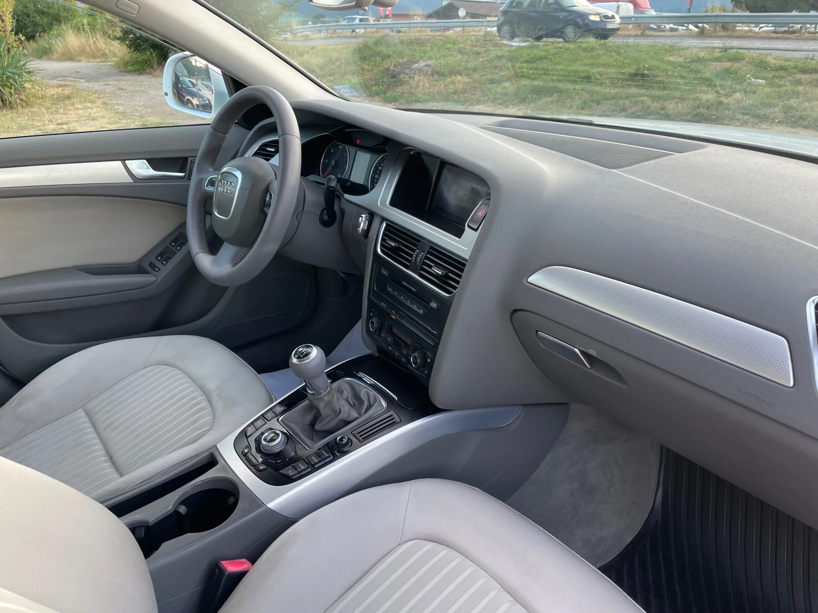Audi A4 2.0TDI-143-LED-NAVI-KAMERA-ITALIA - изображение 5
