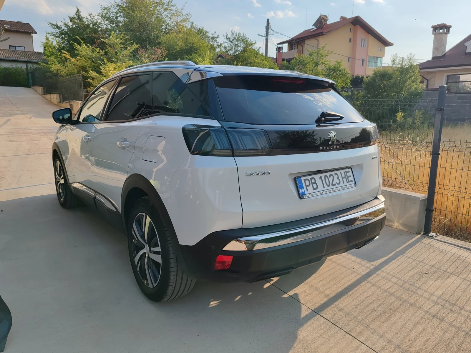 Peugeot 3008 Plug-in Hybrid - изображение 4