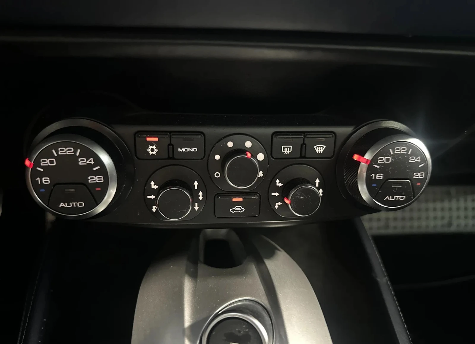 Ferrari California T  - изображение 8