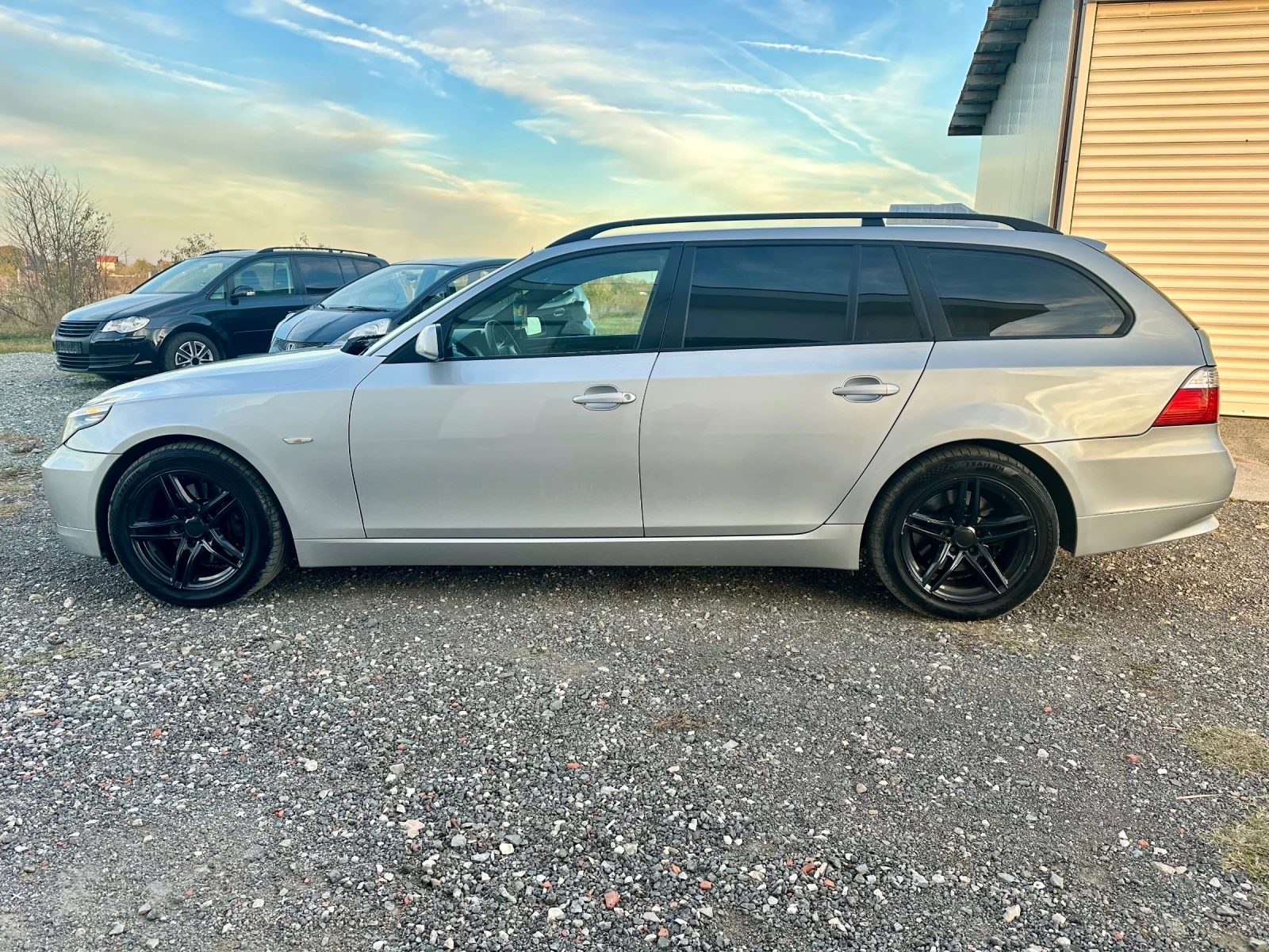 BMW 525 FaceLift xDrive 2.5d 197kc - изображение 7