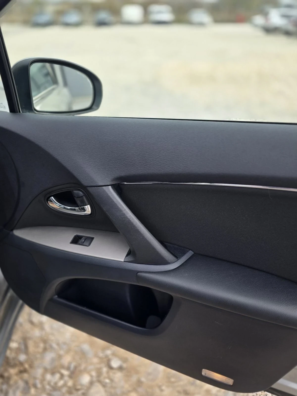 Toyota Avensis 1.8 БЕНЗИН Автоматик - изображение 10