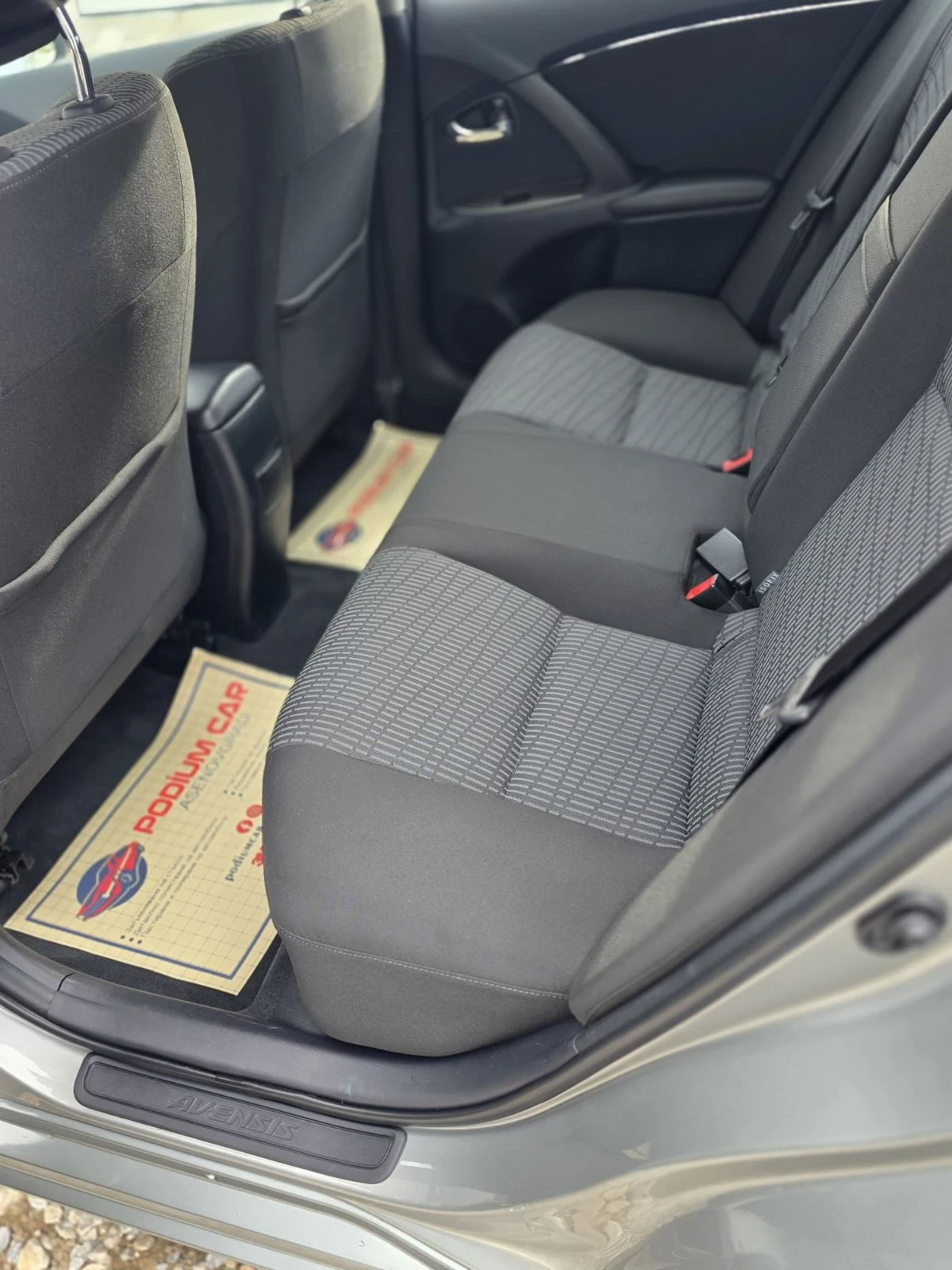 Toyota Avensis 1.8 БЕНЗИН Автоматик - изображение 8