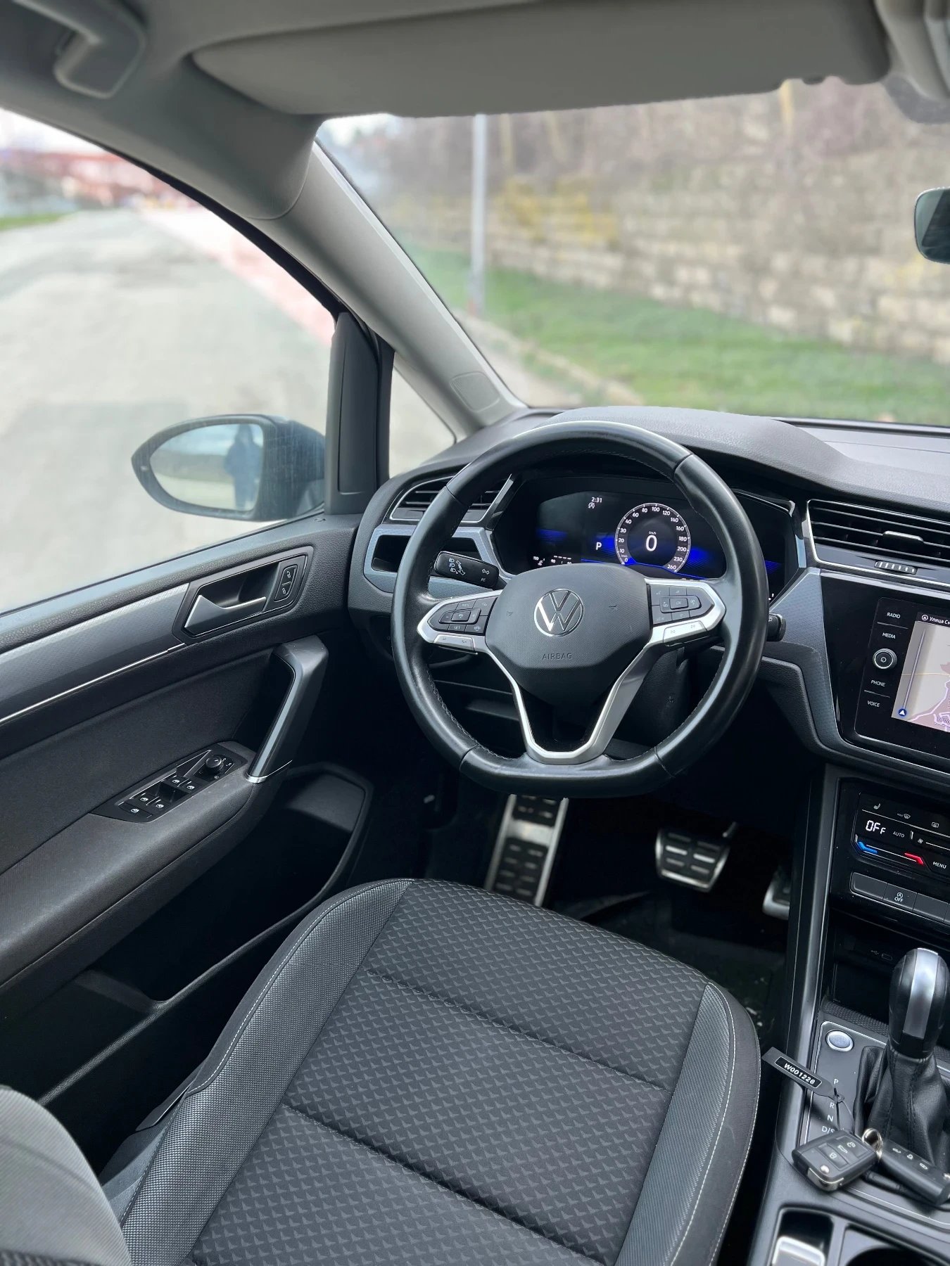 VW Touran ACT?VE 2023, снимка 11 - Автомобили и джипове - 53727478