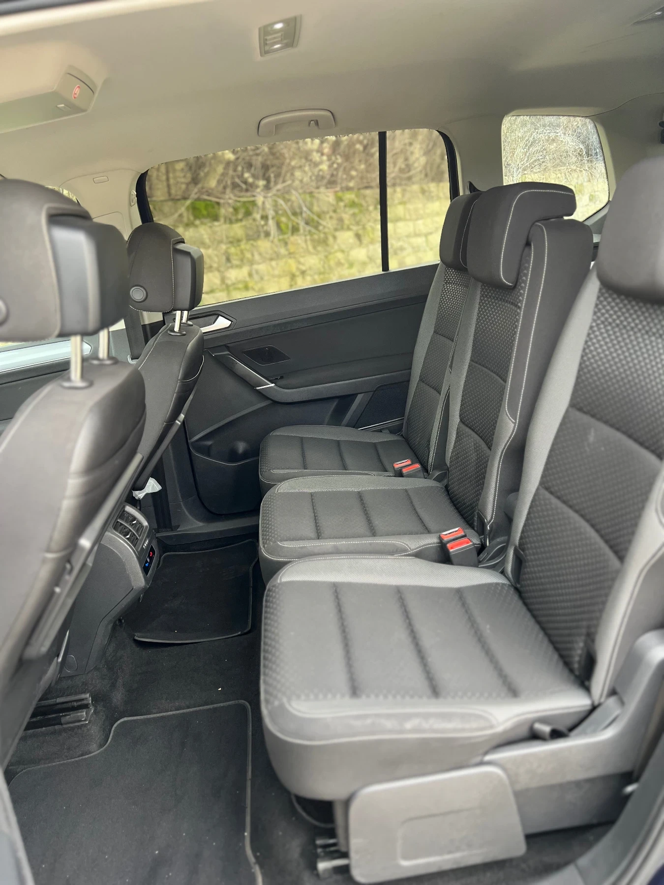 VW Touran ACT?VE 2023, снимка 13 - Автомобили и джипове - 53727478