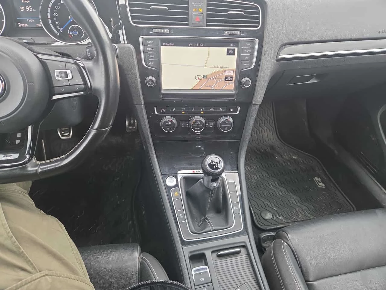 VW Golf R / Fender Music / Camera /DISTRONIC, снимка 9 - Автомобили и джипове - 53868386