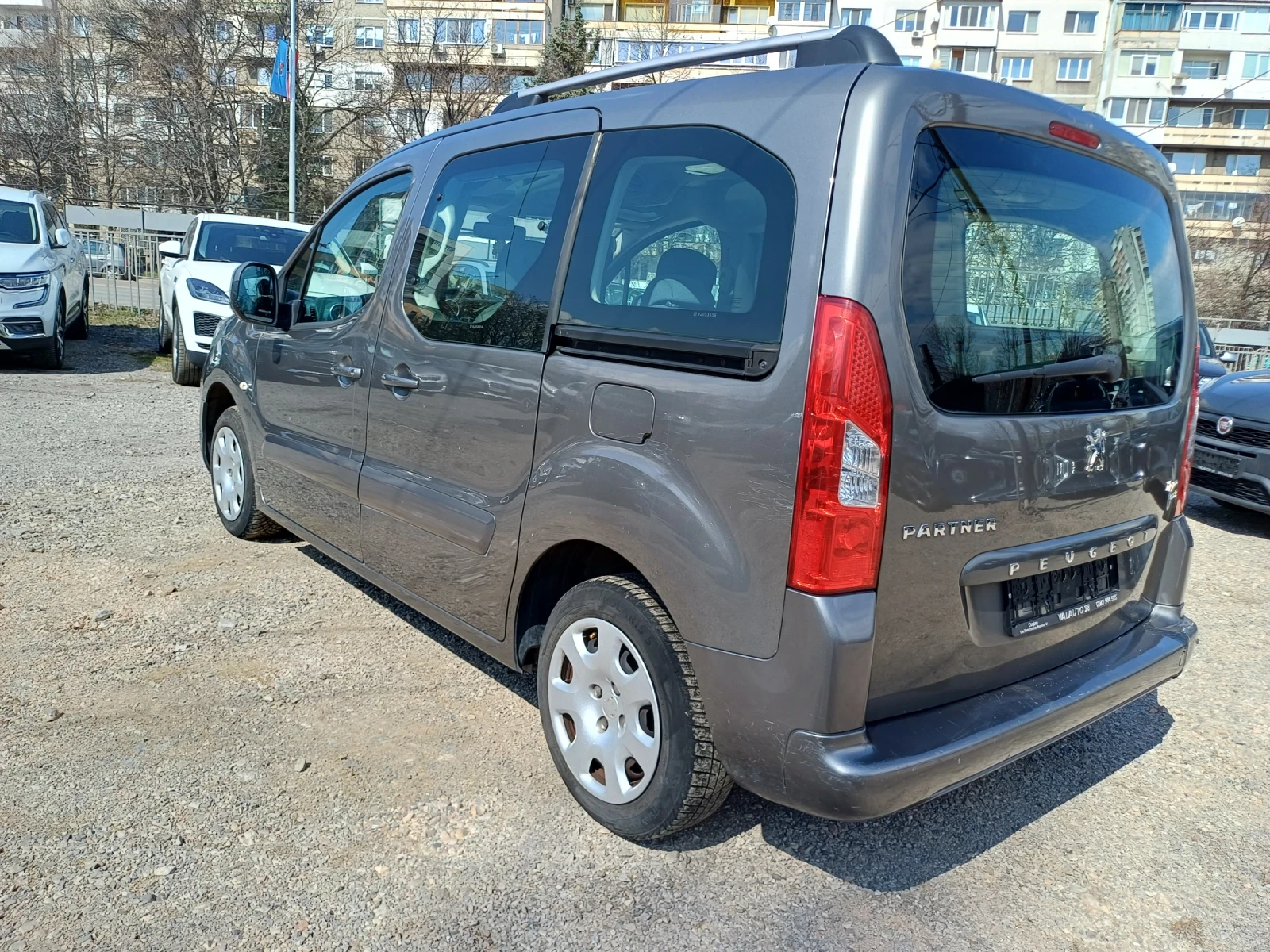 Peugeot Partner 1.6 i TeePee LPG, снимка 7 - Автомобили и джипове - 53975968