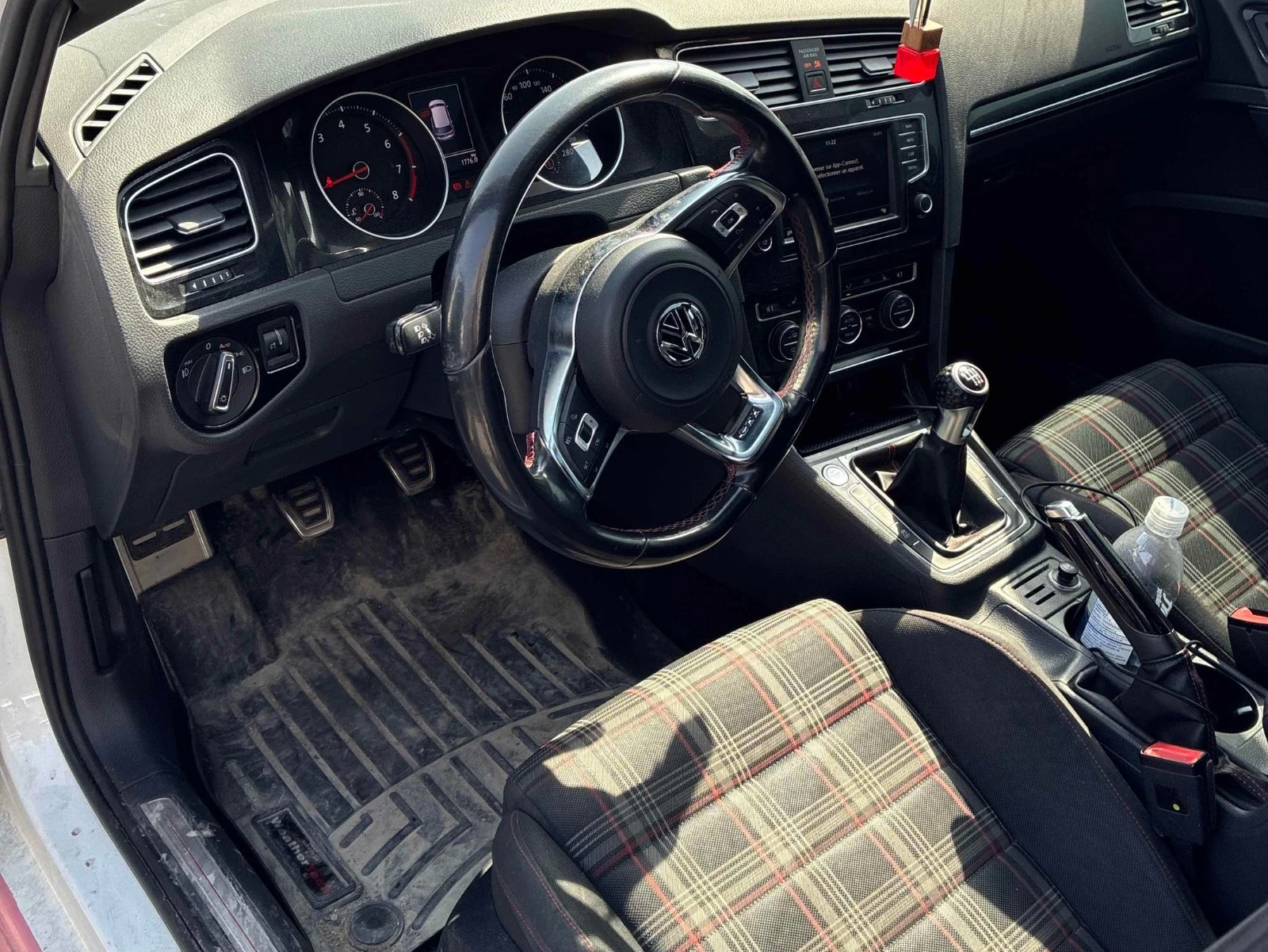VW Golf GTI С РЕГИСТРАЦИЯ & АВТО КРЕДИТ, снимка 7 - Автомобили и джипове - 54067598