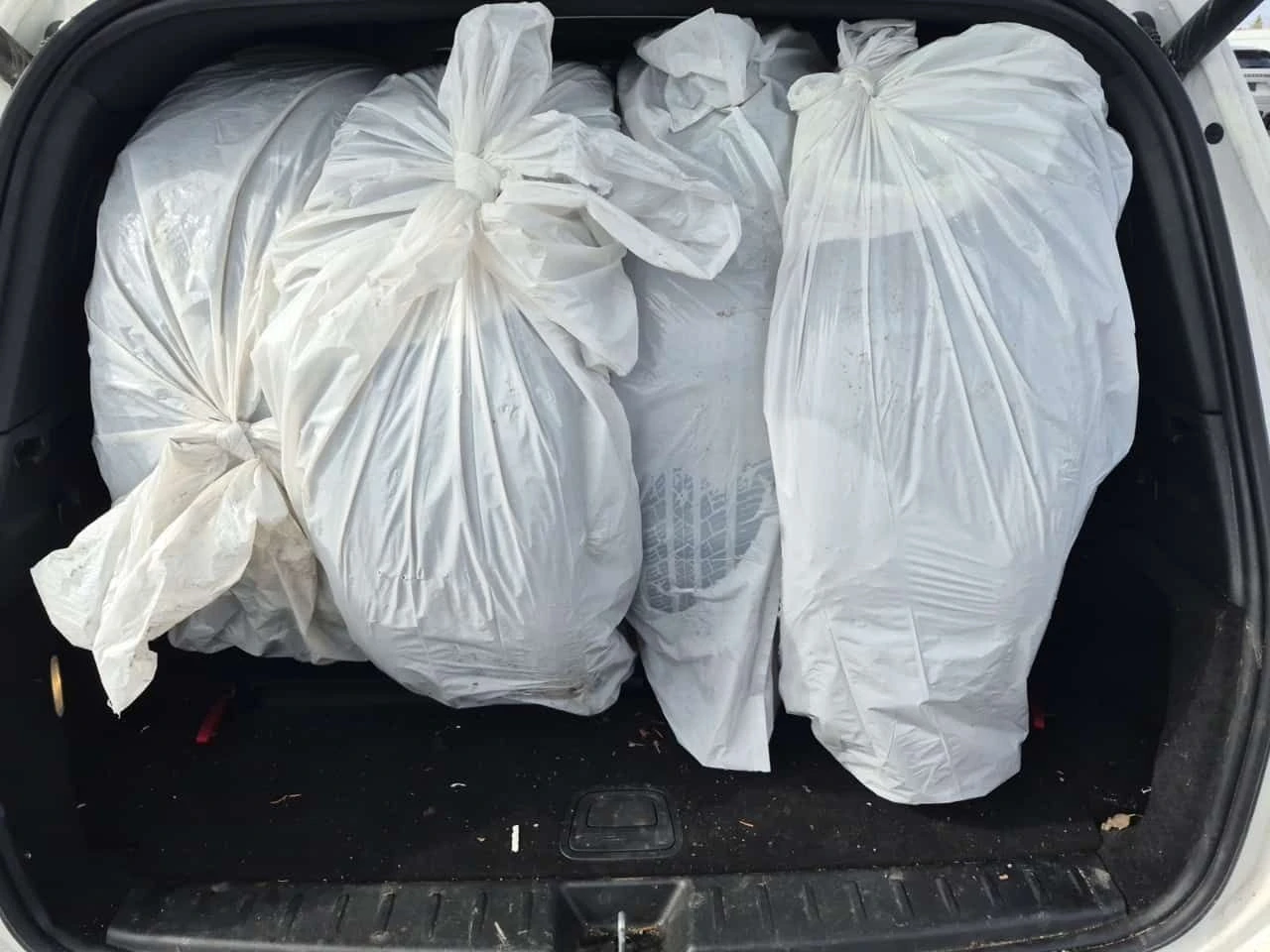 Mercedes-Benz EQB 250+ /CARFAX/2 КЛЮЧА/ПАНОРАМА/ПАМЕТ/+ ГУМИ, снимка 13 - Автомобили и джипове - 54116278