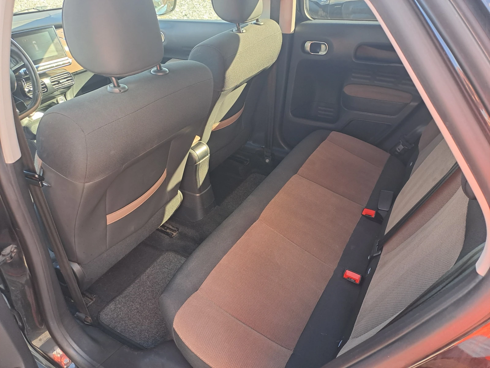 Citroen C4 Cactus 1.2i EURO 6B, снимка 7 - Автомобили и джипове - 54201080