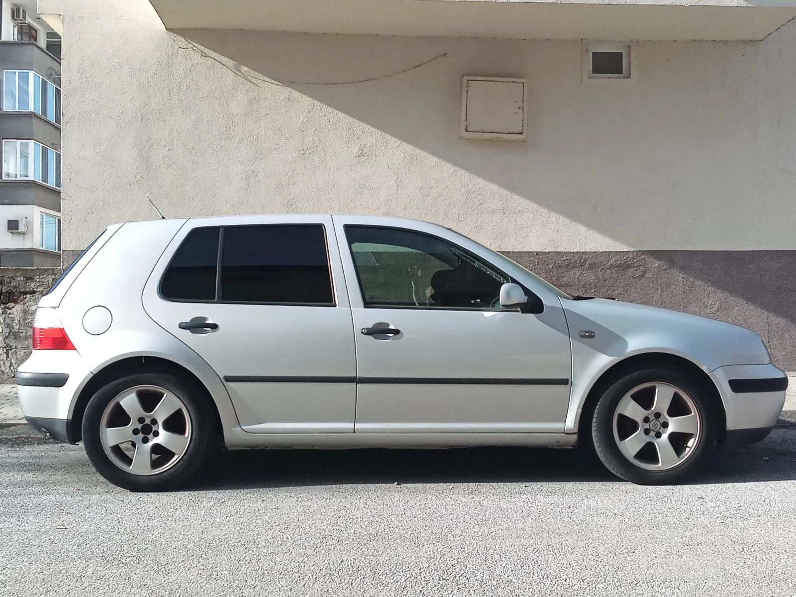 VW Golf 1600, снимка 3 - Автомобили и джипове - 54348423