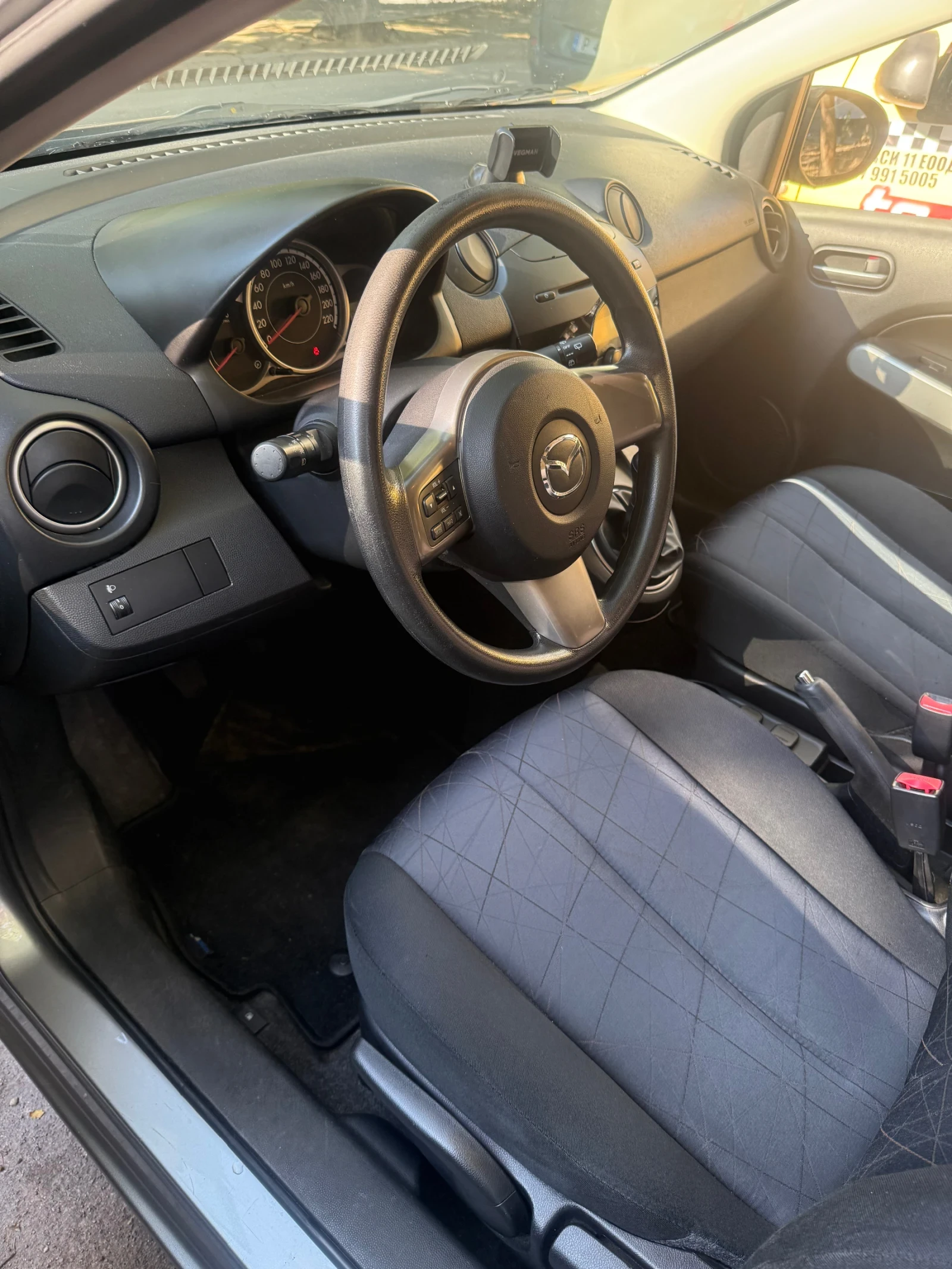 Mazda 2, снимка 5 - Автомобили и джипове - 54459992